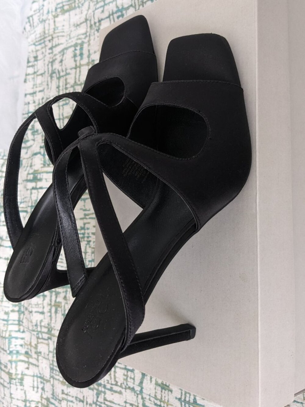 Nordstrom Rack black heels 8.5 - Picture 5 of 8